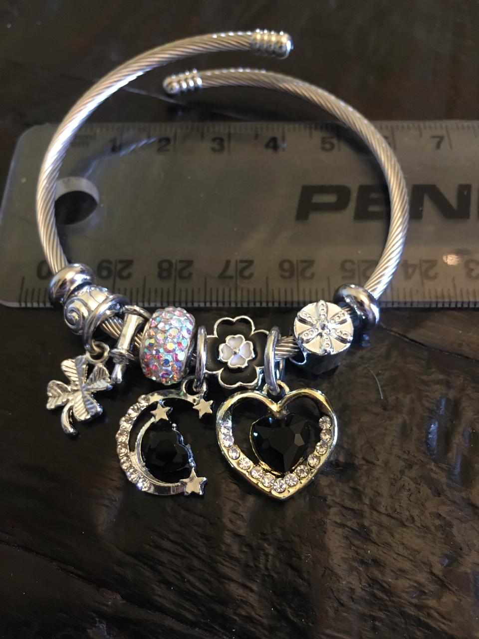 Black Heart Bracelet