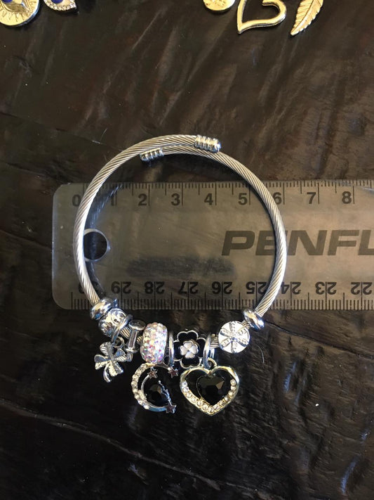Black Heart Bracelet