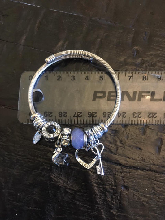 Black Wing Swan Bracelet