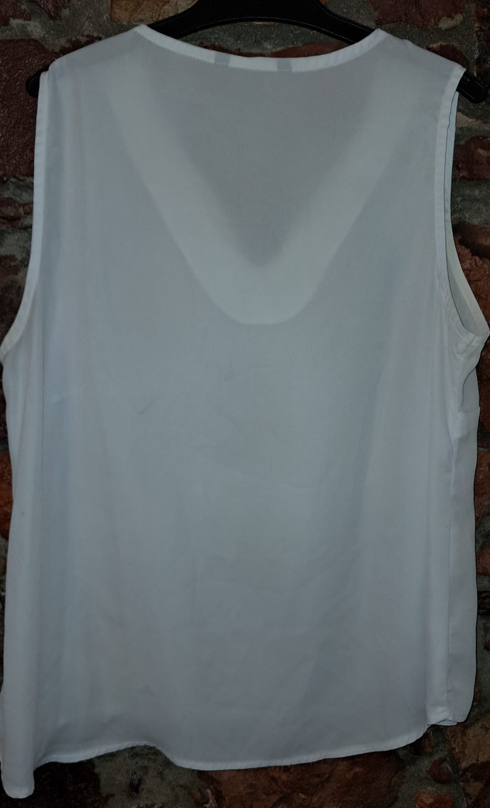 Low Neck V Blouse