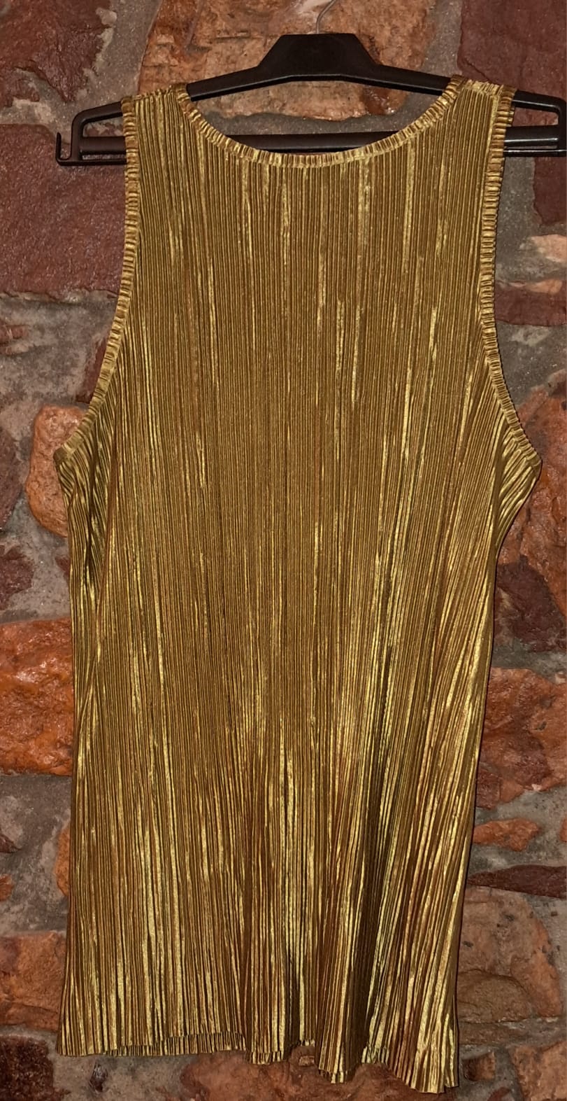 RT Sleeveless Long Top