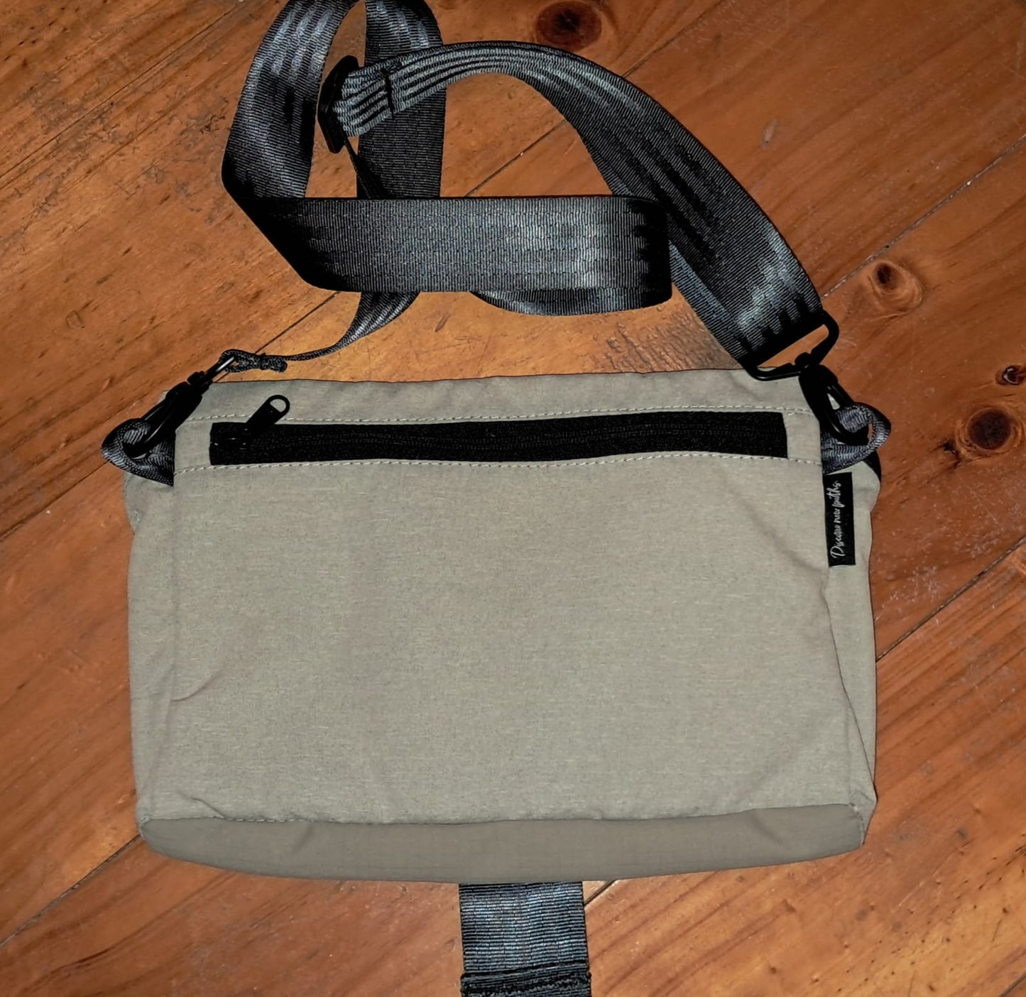Sealand Messenger Crossbody Bag