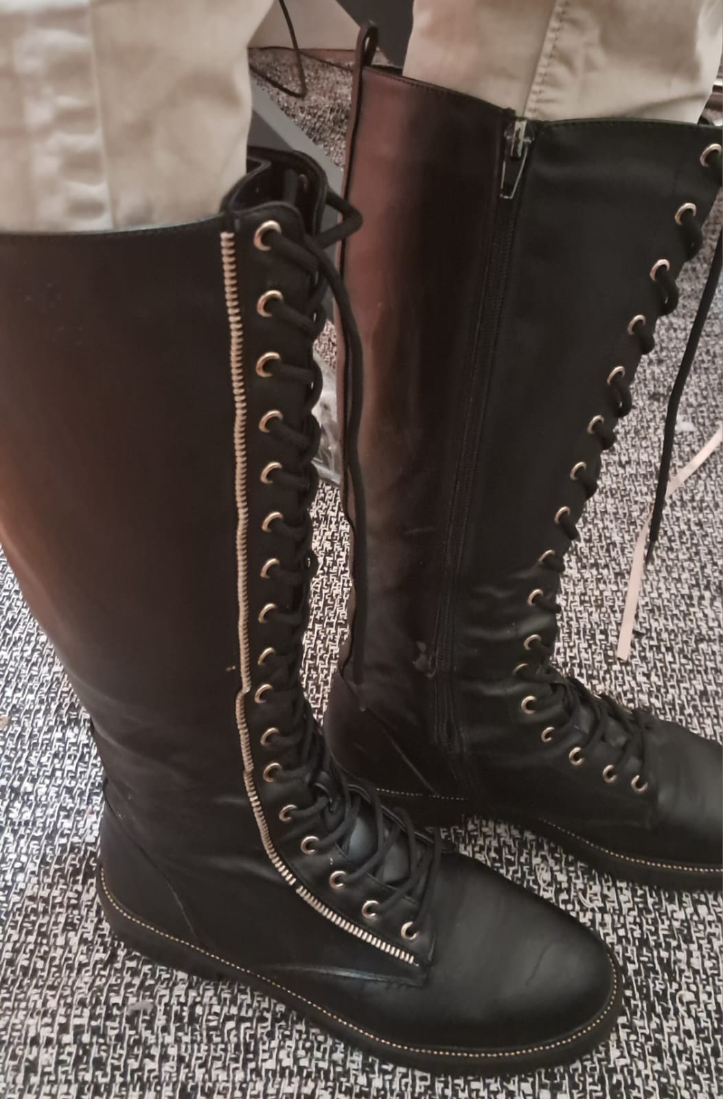 Claudia Ghizzani High Lace Boots with side zip