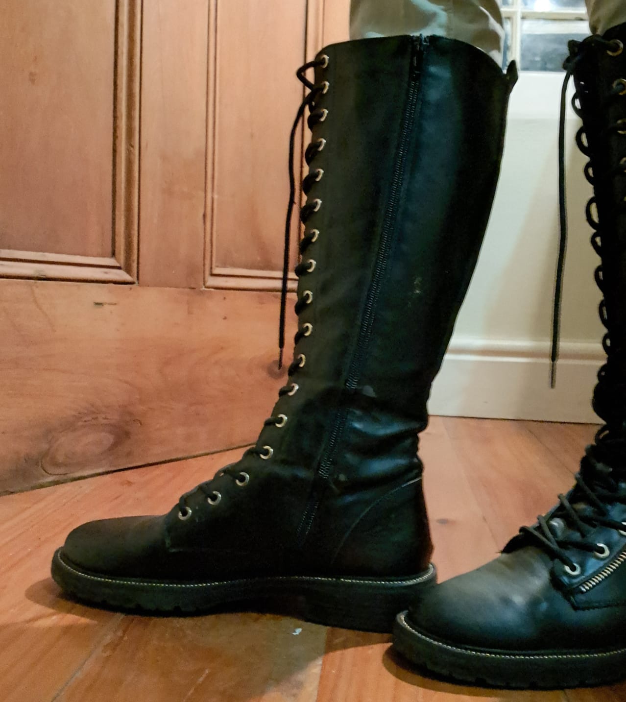 Claudia Ghizzani High Lace Boots with side zip
