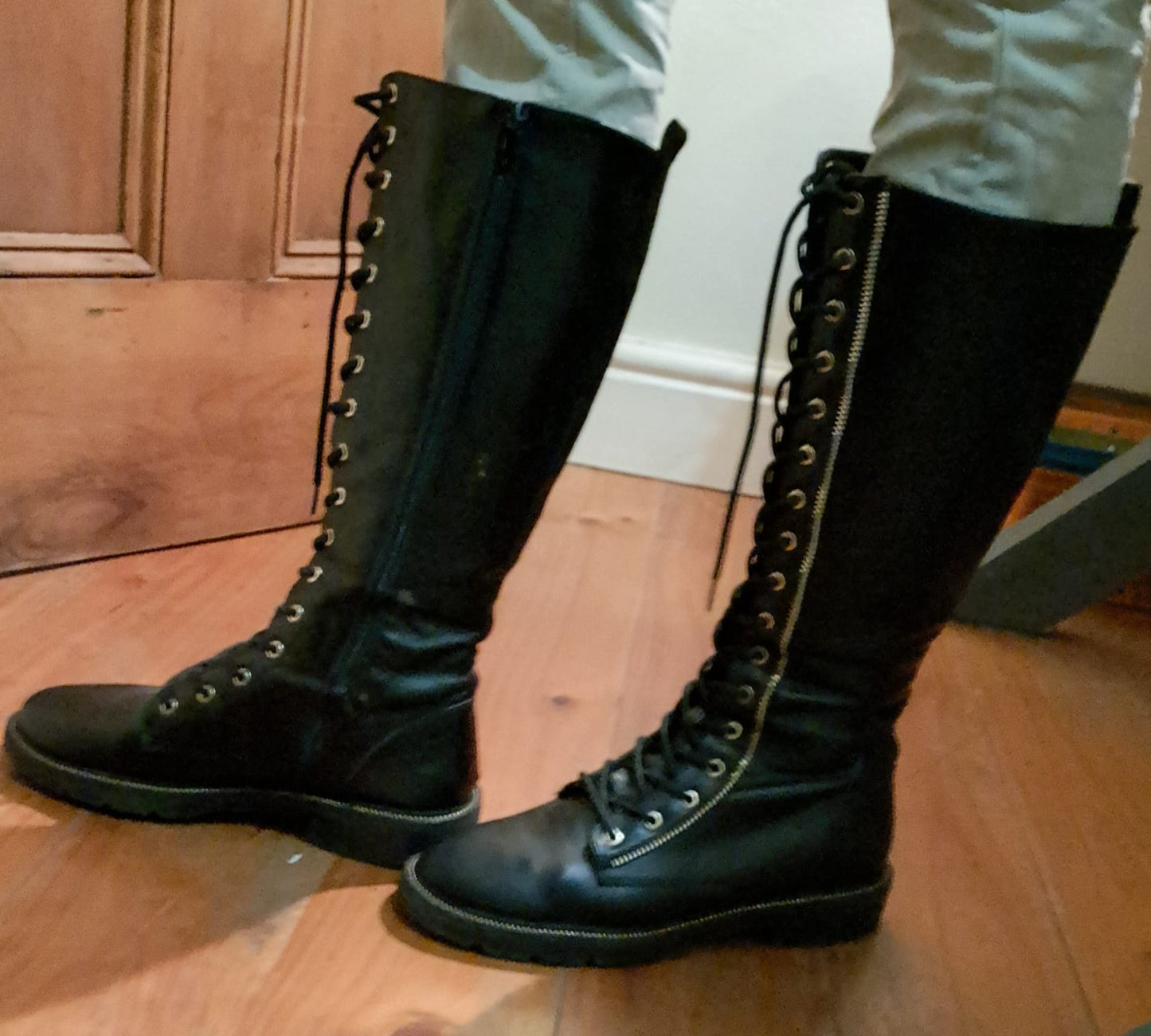 Claudia Ghizzani High Lace Boots with side zip