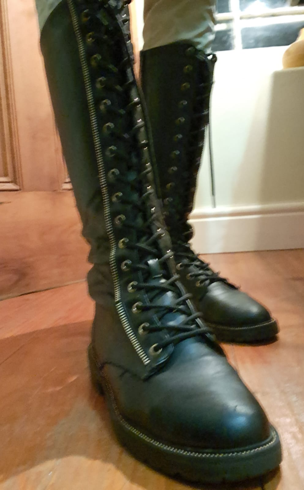 Claudia Ghizzani High Lace Boots with side zip