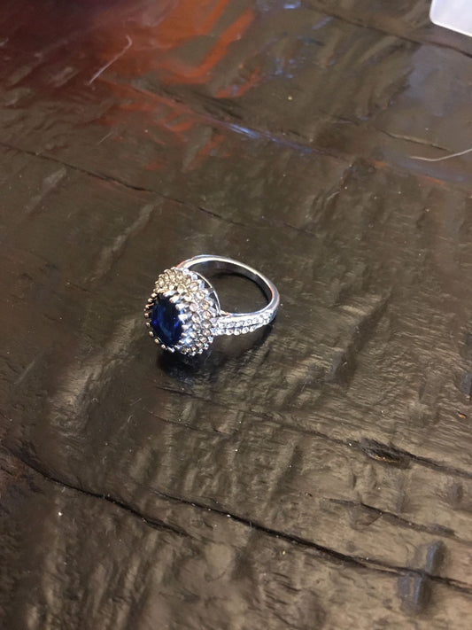 Blue Stone Round Design Ring
