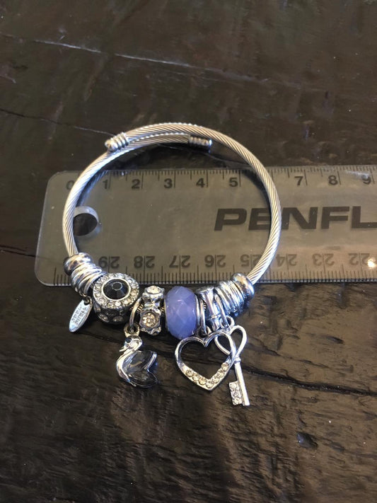 Black Wing Swan Bracelet
