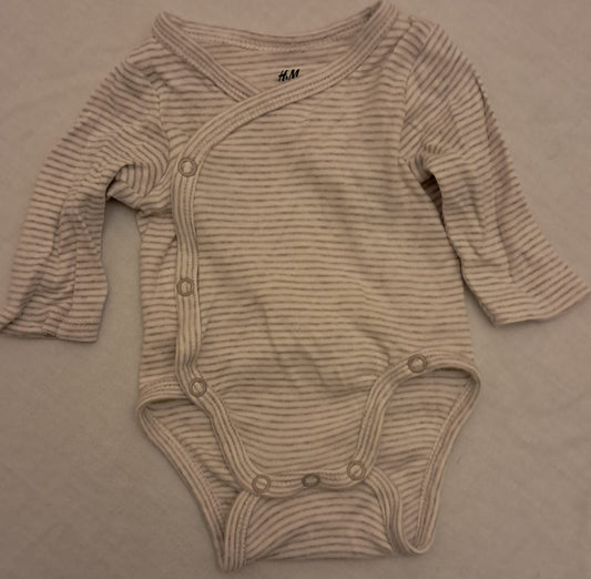 H&M Baby Grow - Striped Newborn