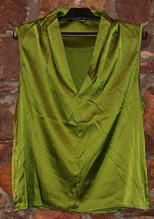 Shein Low V Neck Sleeveless Blouse