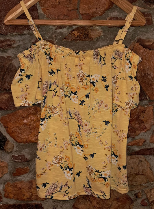 Hey Betty Wide Shoulder Strappy Short Sleeve Blouse