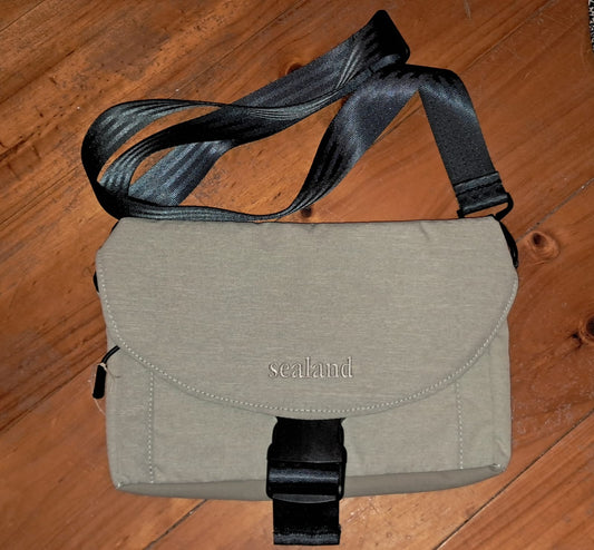 Sealand Messenger Crossbody Bag